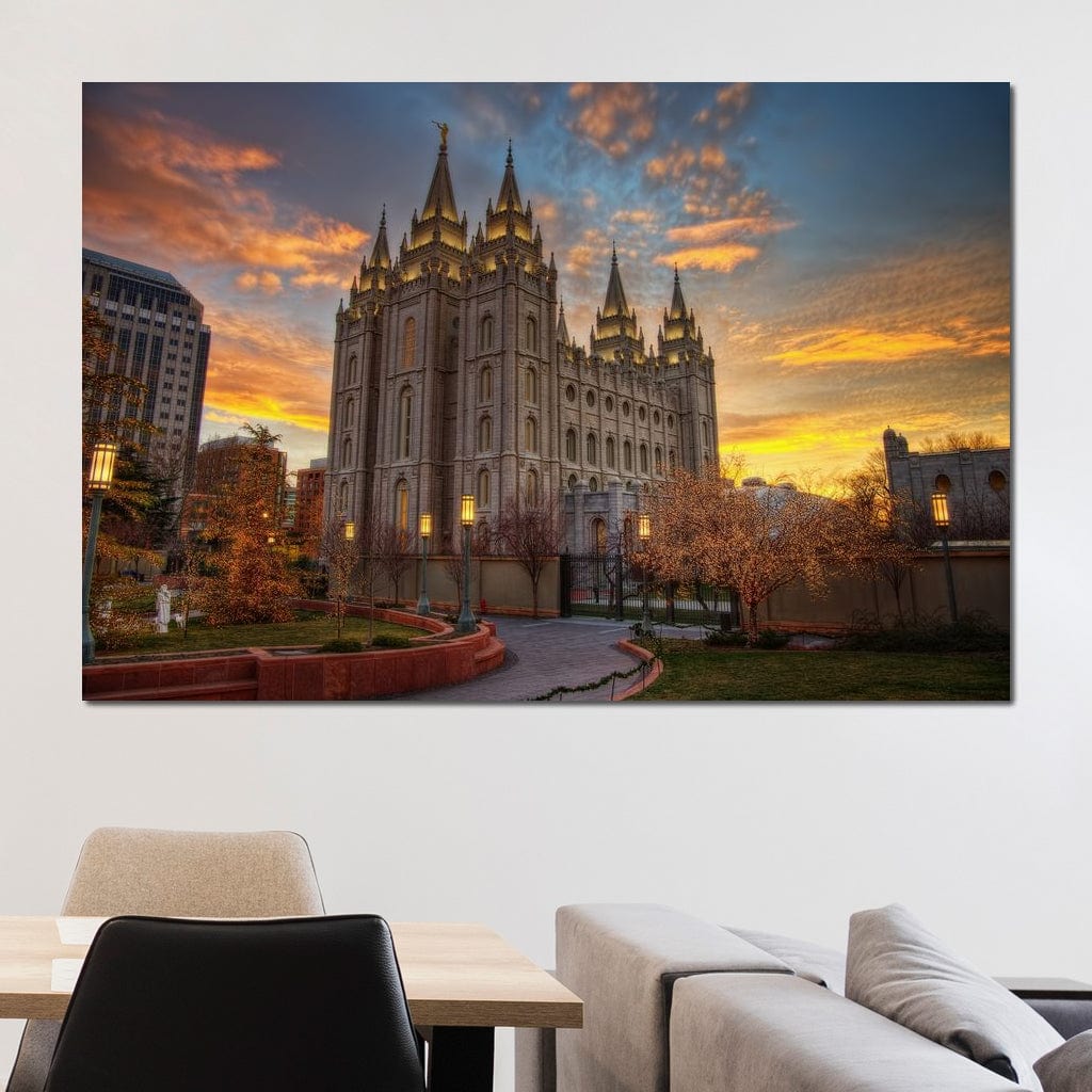 Tablou Canvas Premium LuxCanva® H1010, Templul sub Cerul Divin , Cer, Divin, Catedrala, Refugiu, Lumina, Credinta, Rugaciune, Apus, Pace, Living