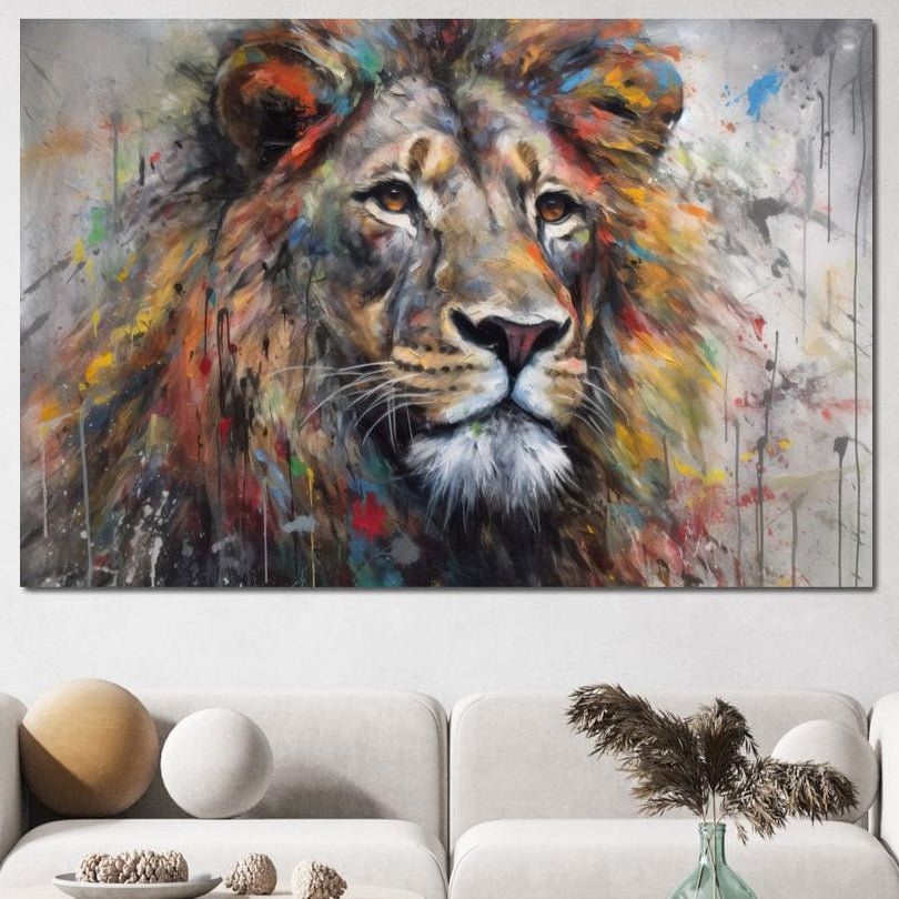 Un leu abstract multicolor, "Tablou Canvas Premium LuxCanva® M1379 Scanteie Regala", adaugă forță vibrantă și noblețe oricărei camere de zi sau birou - o artă murală pe pânză perfectă pentru un decor îndrăzneț, de LuxCanva®.