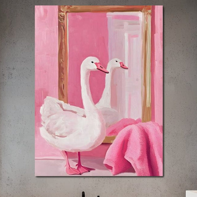 tablou canvas cu o lebada si un prosop roz, privind in oglinda cu margini aurii, pe fundal roz pastelat