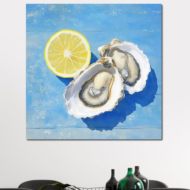 tablou canvas cu doua scoici, stridii si o felie de lamaie pe fundal albastru deschis