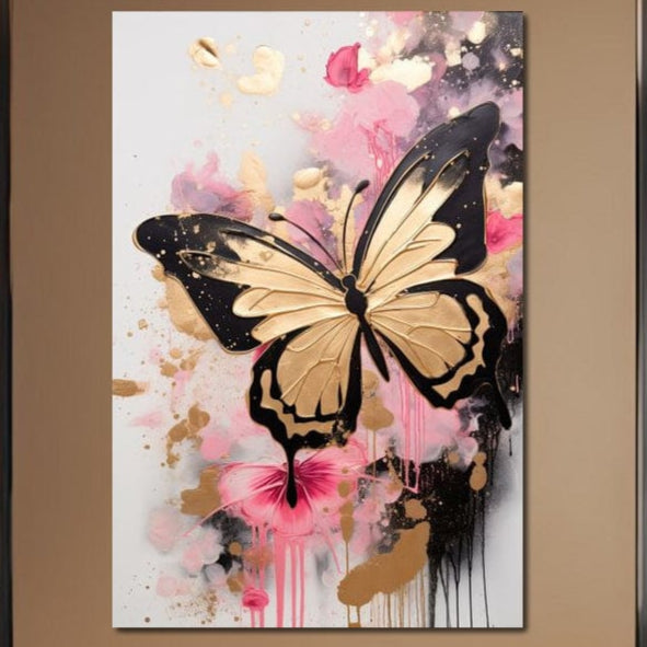 tablou canvas cu un fluture auriu cu contur negru, pe fundal abstract deschis cu pete de culoare roz, negru si auriu