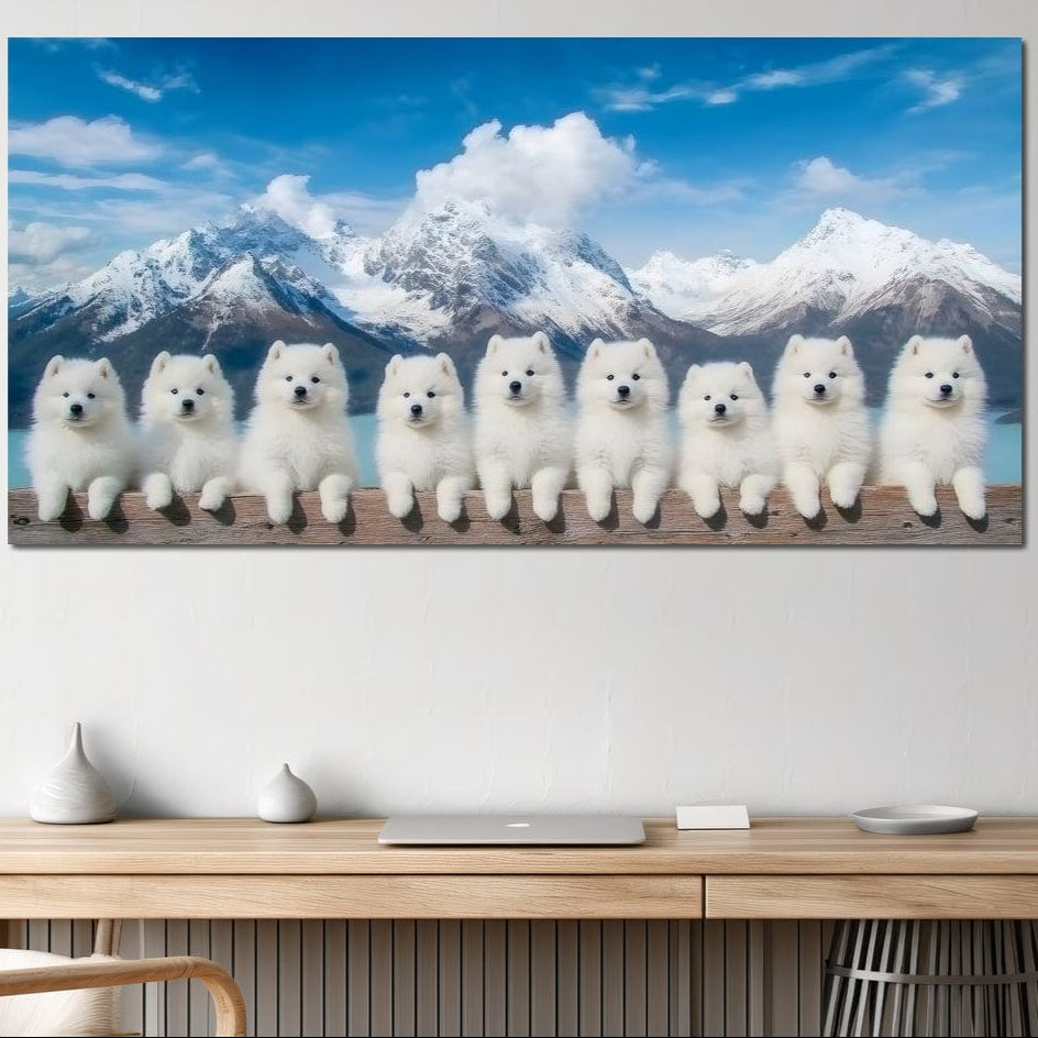 tablou canvas cu un sir de catelusi albi, rezemati de un gard de lemn, pe fundal cu peisaj montan de iarna