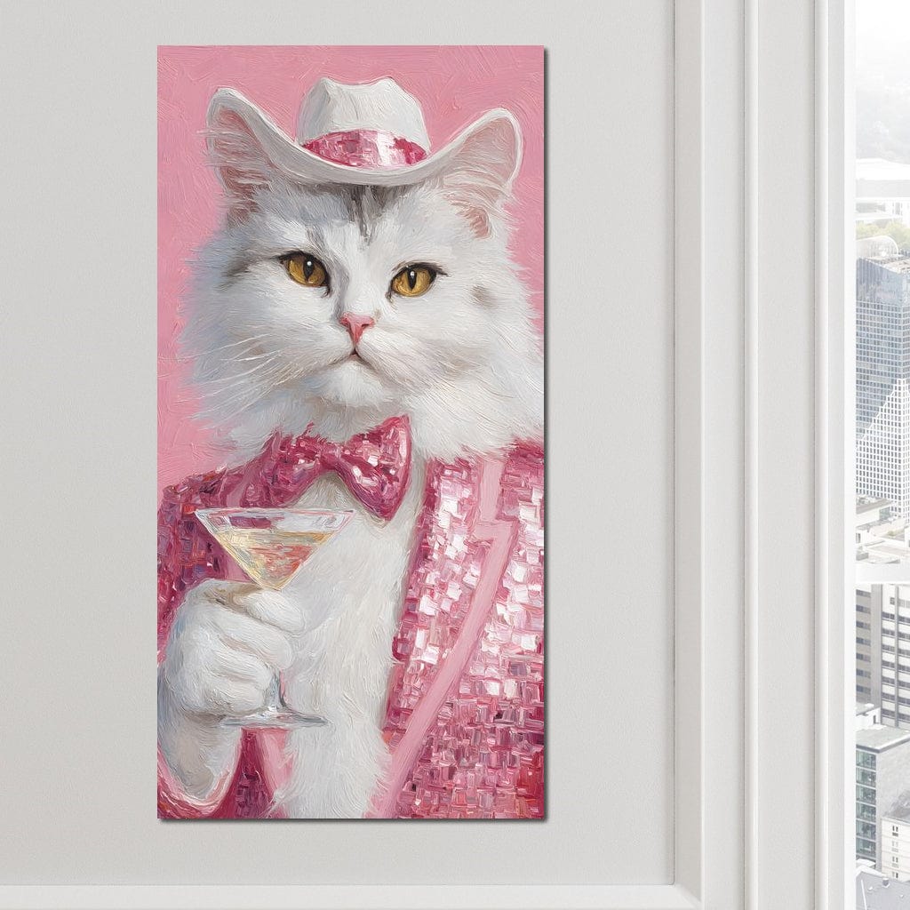 tablou canvas cu un motan alb imbracat intr-un costum roz cu paiete, si o palarie alba, tinand un pahar de martini