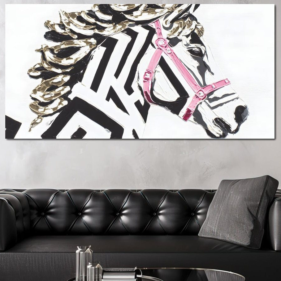 tablou canvas cu un cal pictat in dungi albe si negre, cu coama neagra cu accente aurii si un ham roz