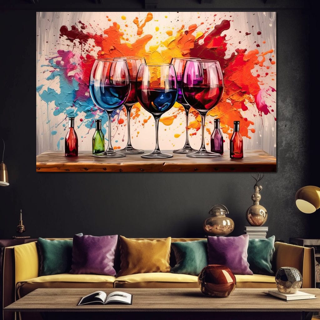 tabliu canvas cu pahare cu bauturi colorate pe o masa de lemn, pe fundal abstract stropit cu pete de culoare