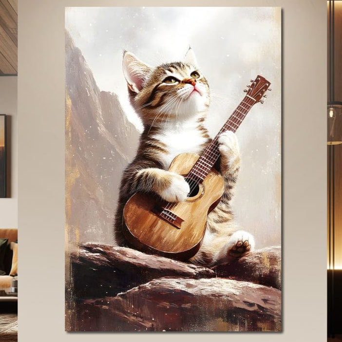 tablou canvas cu un pui de pisica cantand la o chitara, pe o stanca, pe fundal montan in ceata
