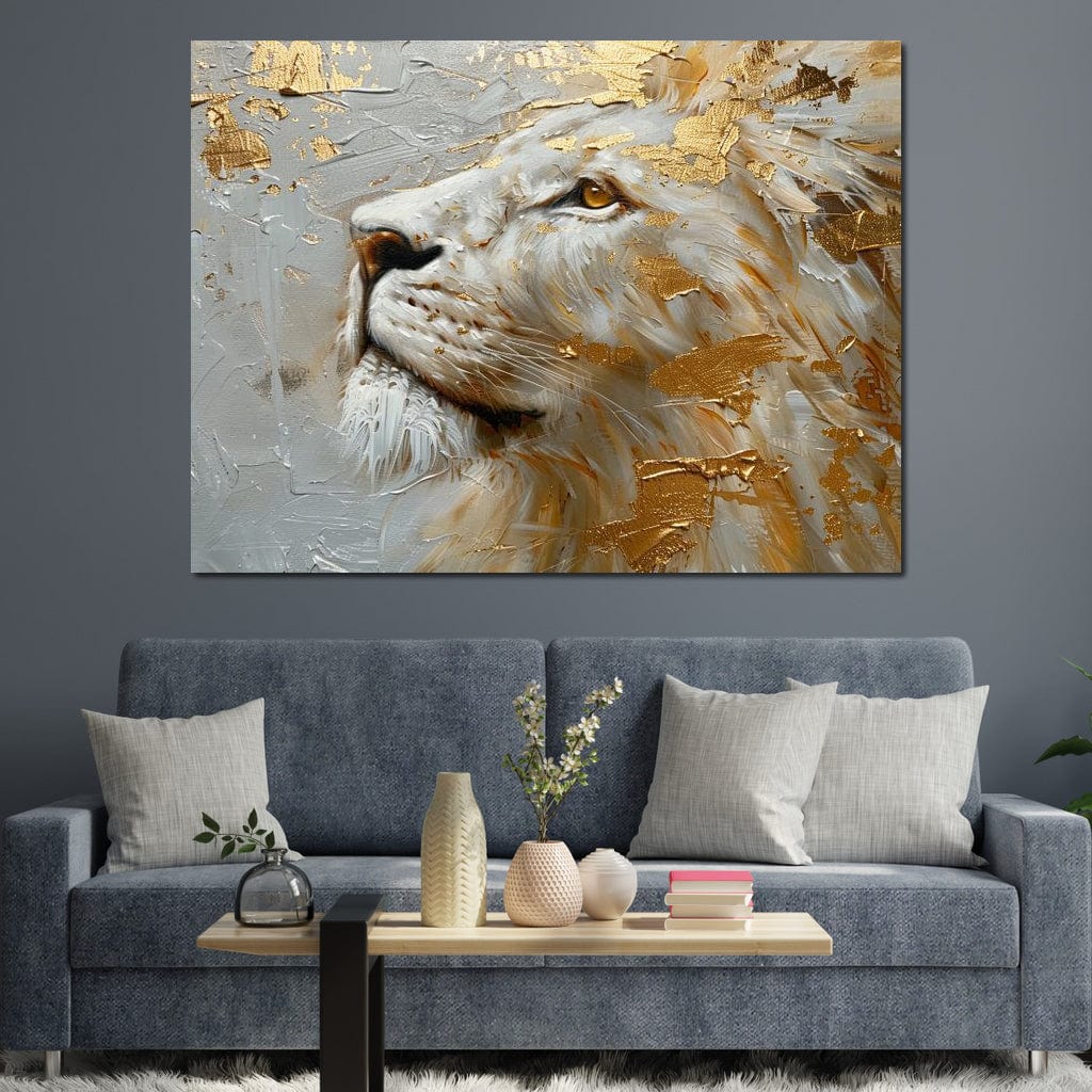 tablou canvas cu un leu alb surprins din profil, decorat cu accente aurii pe fundal abstract pictat