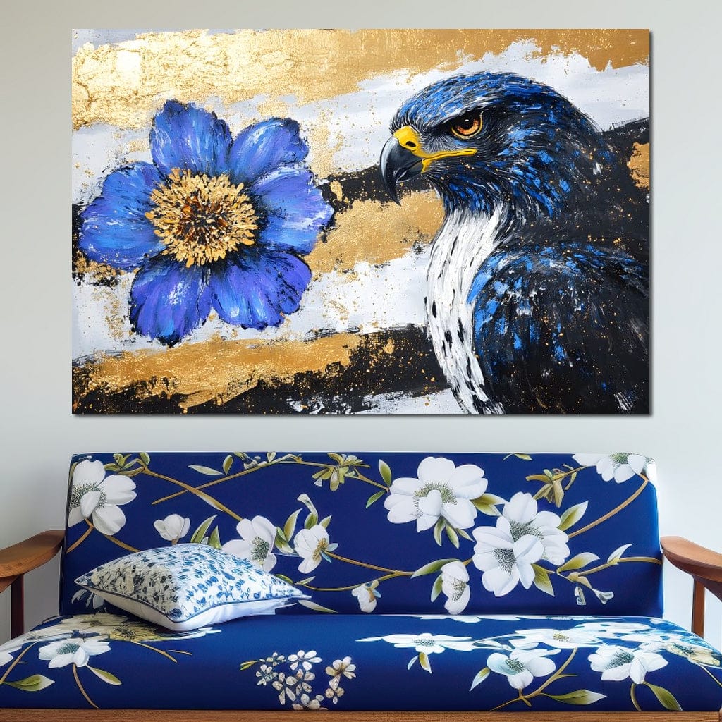 tablou canvas cu un soim albastru langa o floare albastra, pe fundal abstract cu texturi aurii si accente de pictura