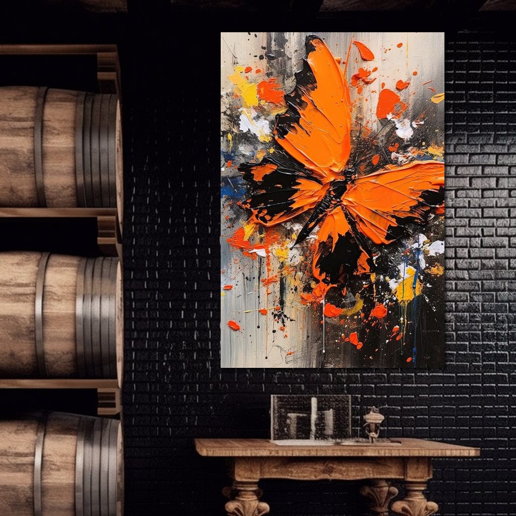 tablou canvas cu un fluture in nuante de portocaliu si negru, pe fundal abstract cu stropi de vopsea stil graffiti