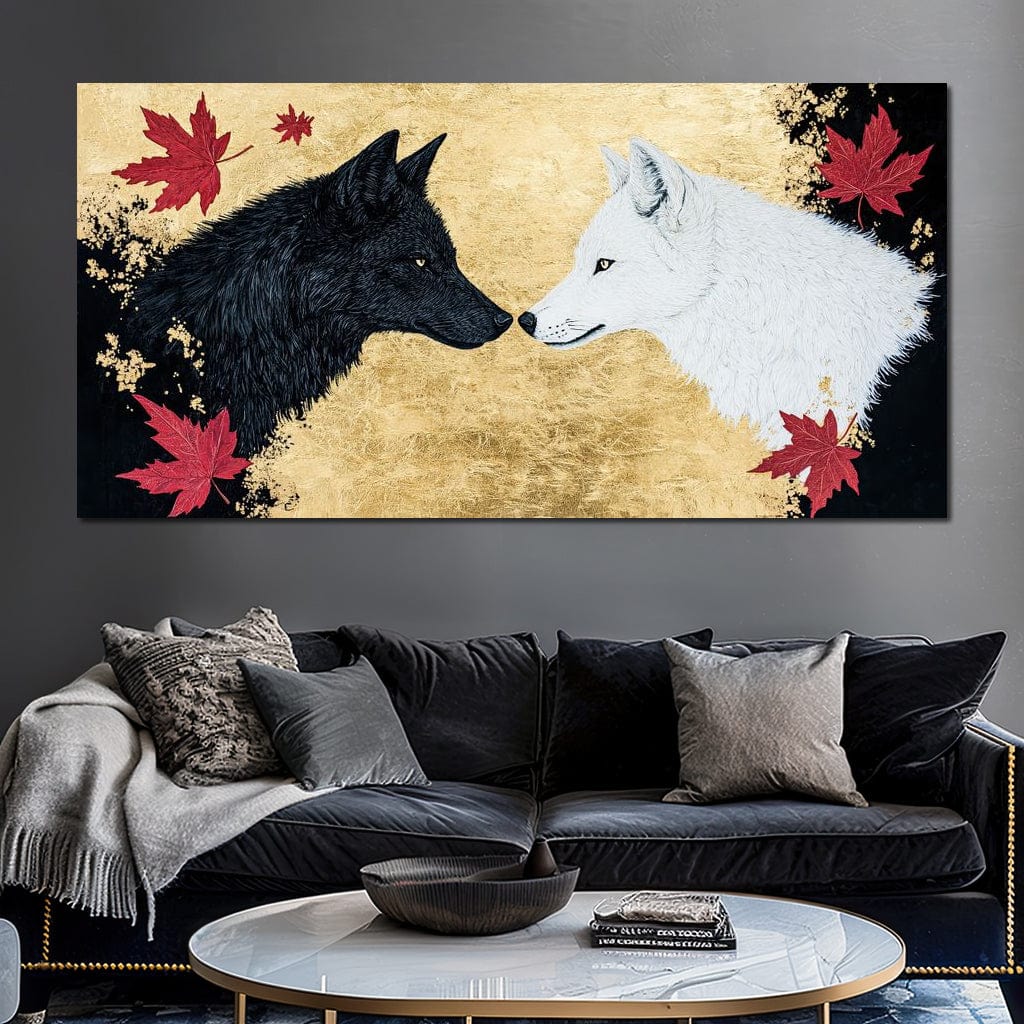 tablou canvas cu un lup alb si unul negru, pe fundal negru cu auriu decorat cu frunze rosii de artar