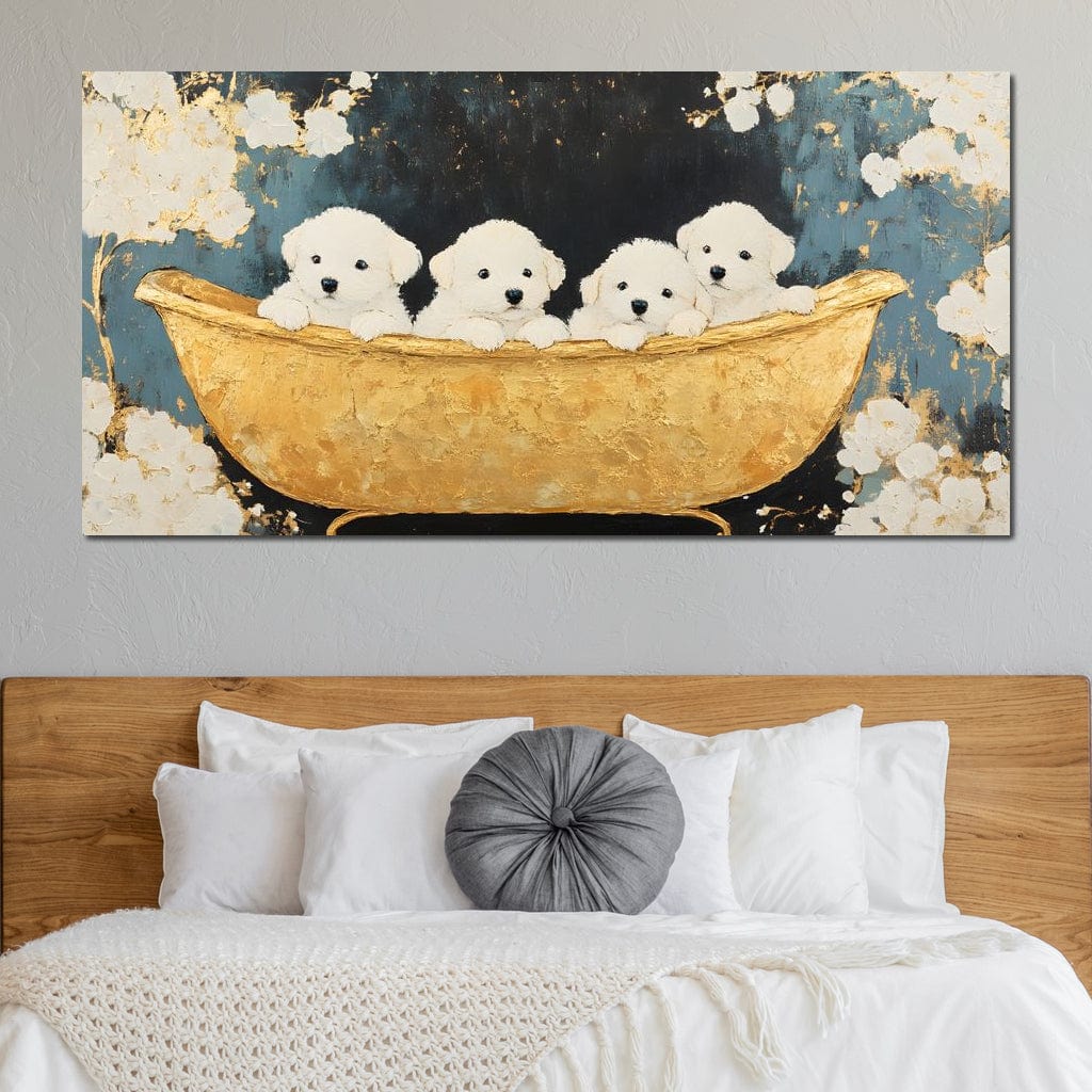 tablou canvas cu patru catelusi albi si pufosi intr-o cada aurie vintage, pe fundal artistic stil marmura cu detalii aurii