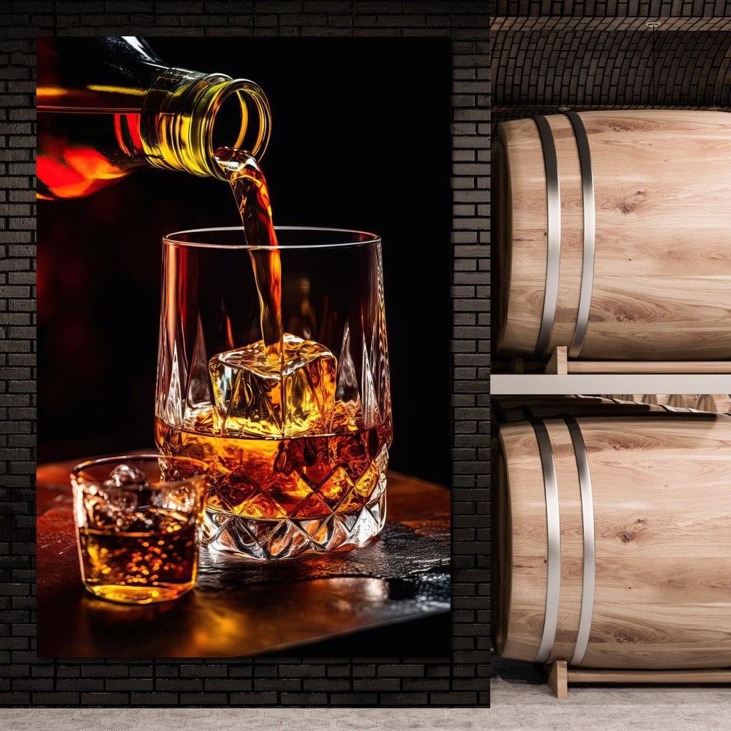 tablou canvas cu doua pahare de whisky in reflectii aurii elegante