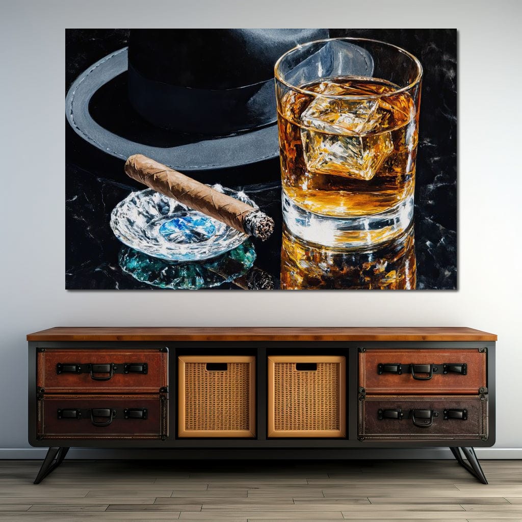 tablou canvas cu un pahar de whisky cu gheata, o palarie neagra si o scrumiera cu un trabuc, pe o masa din marmura neagra