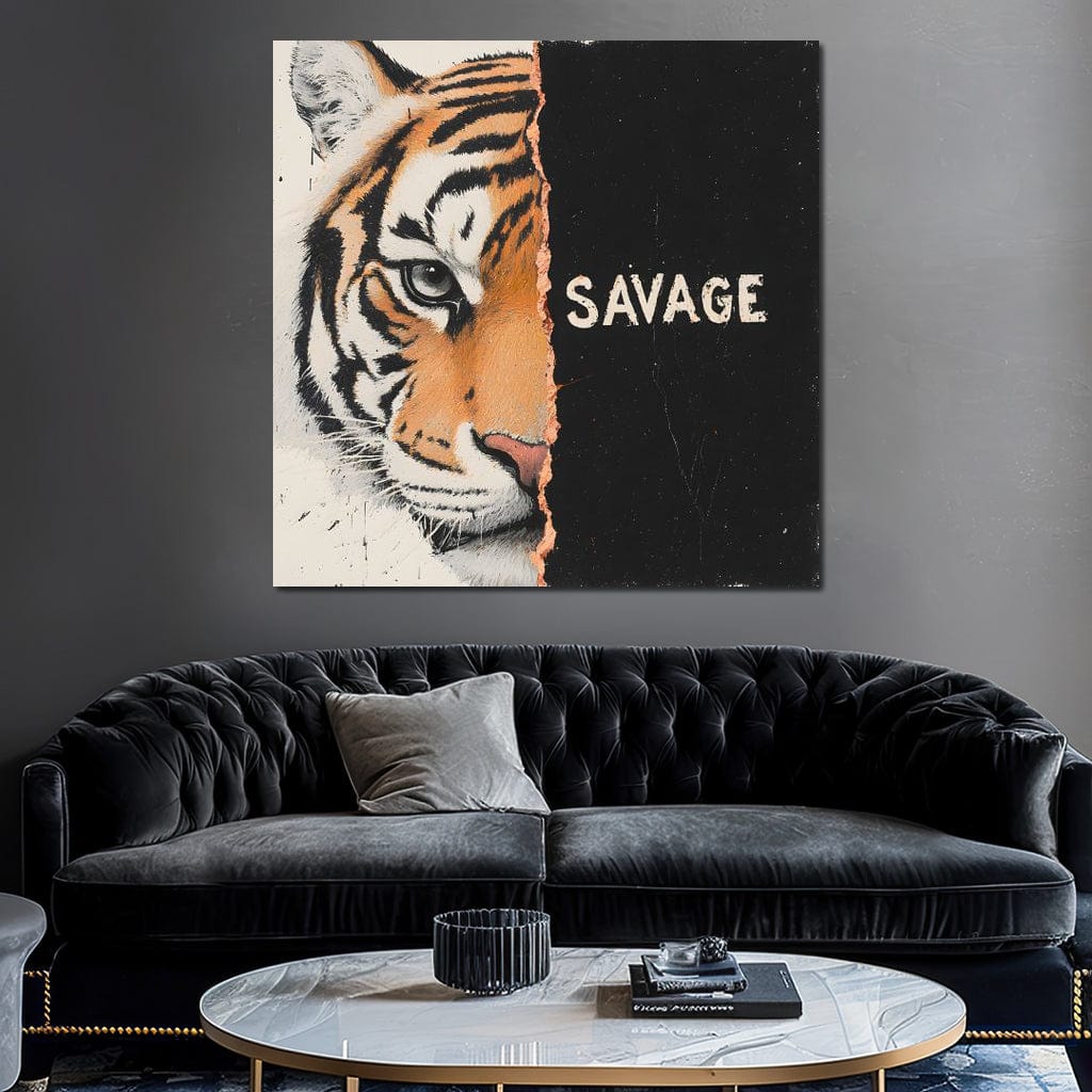 tablou canvas cu jumatatea unui chip de tigru, iar pe cealalta jumatate un text alb pe fundal negru