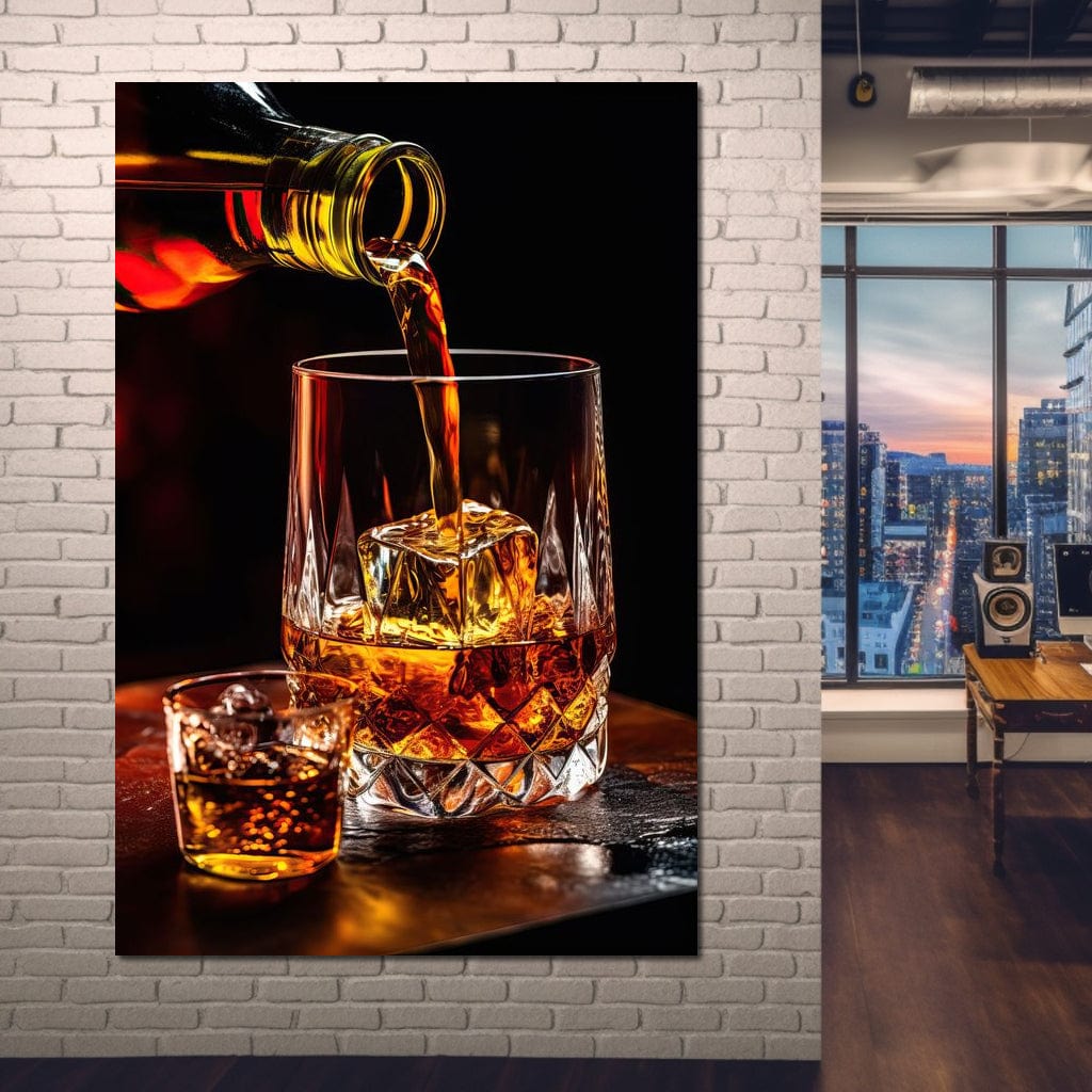 tablou canvas cu doua pahare de whisky in reflectii aurii elegante