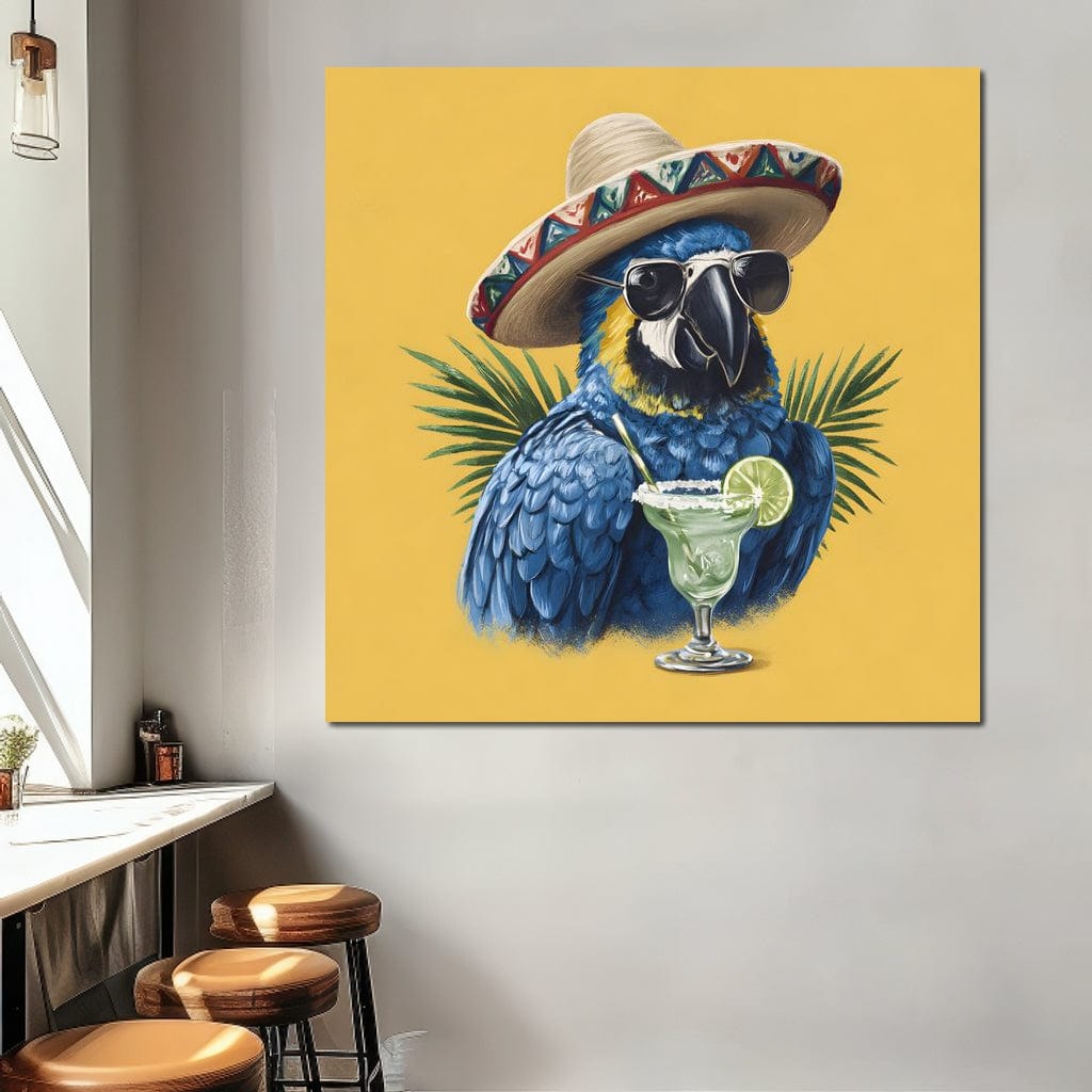 tablou canvas cu un papagal exotic, cu o palarie sombrero, ochelari de soare si un cocktail tropical, pe fundal galben