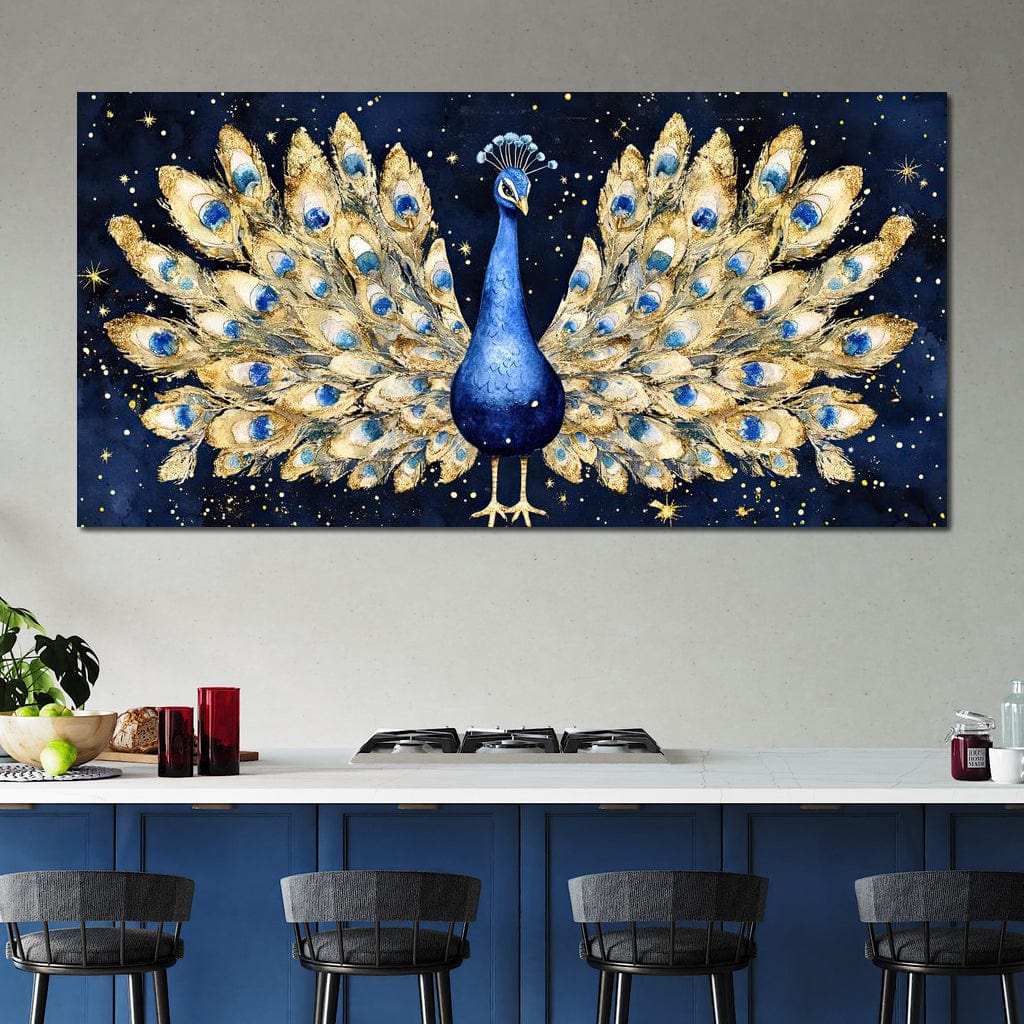 tablou canvas cu un paun elegant cu pene aurii, pe fundal albastru inchis si instelat