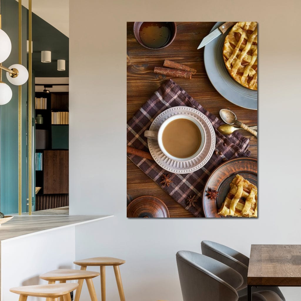 tablou canvas cu o ceasca de cafea, pe o masa de lemn cu farfurii cu placinta si tacamuri de mic dejun, intr-un cadru rustic 