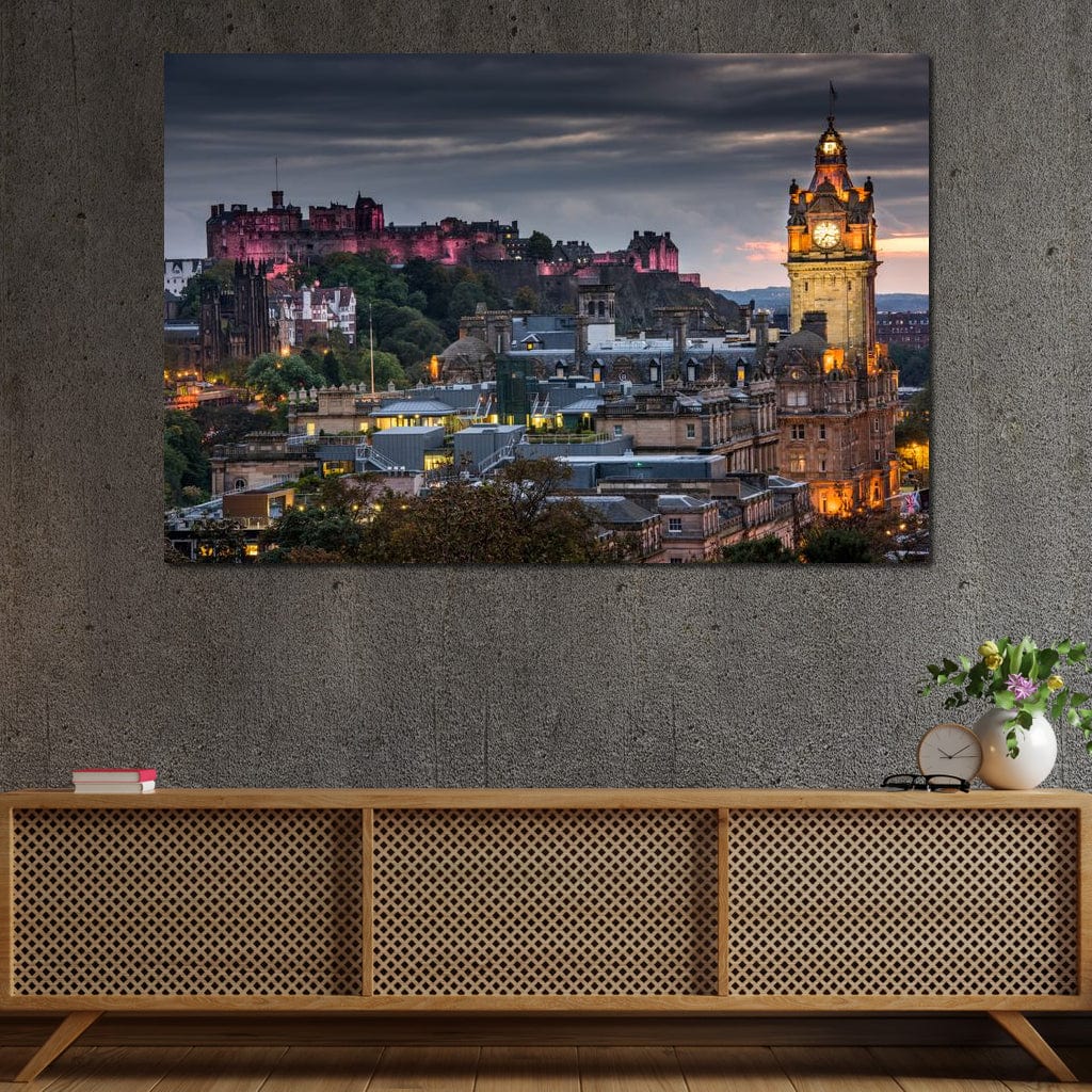 Tablou Canvas Premium, LuxCanva® O1035, Castelul din Edinburgh, Europa, Poveste, Oras, Amurg, Cetate, Legenda, Ceas, Timpuri, Ziduri, Deal, Piatra, Coroana, Scotia, Birou, Living, Dormitor