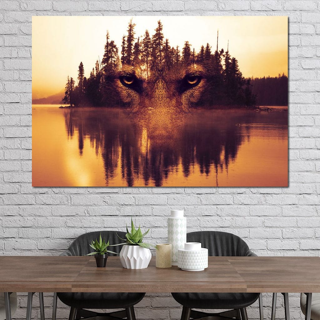 tablou canvas cu privirea unui lup redata in imaginea unei paduri pe o insula, la apus de soare reflectat in lac