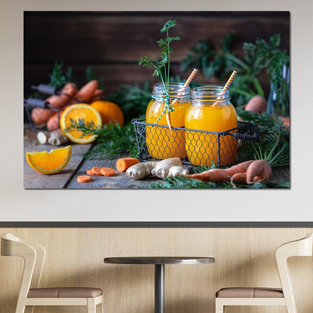 tablou canvas cu doua pahare cu suc de portocale si morcovi, cu paie colorate, pe fundal rustic de lemn cu fructe si legume