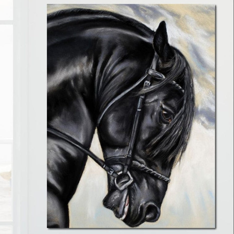 tablou canvas cu un cap de cal negru, pictat pe fundal abstract deschis