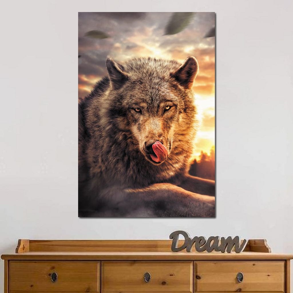 tablou canvas cu un lup in peisaj cu apus de soare