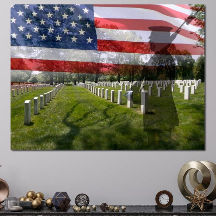 tablou canvas cu umbra unui soldat si steagul american intr-un cimitir militar