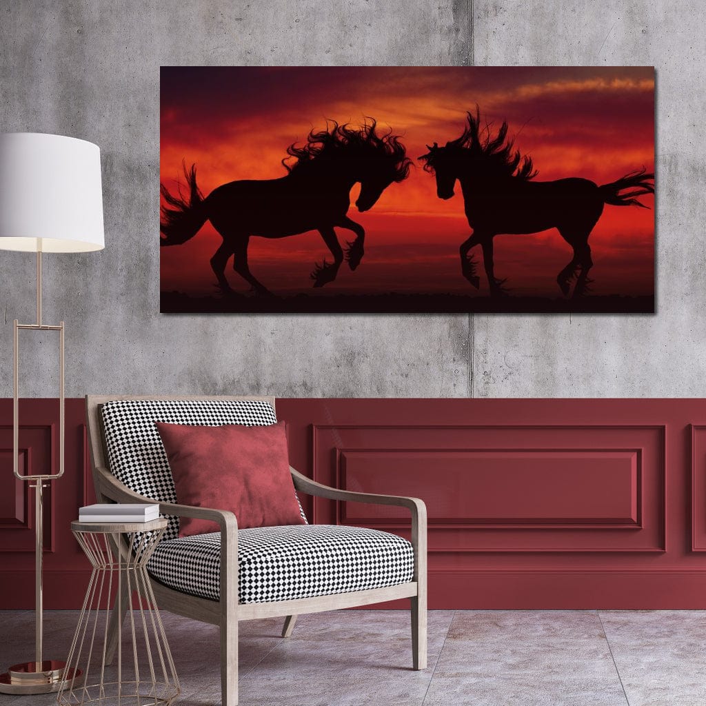 tablou canvas cu doi cai in umbra, pe fundal de apus rosiatic indian