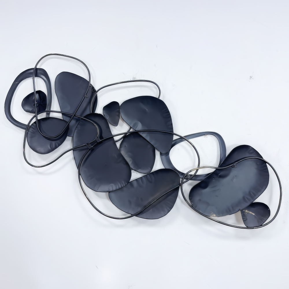 Decoratiune Metalica de Perete LuxCanva® Stone Harmony A2028, din Metal, Orizontal, Negru, Gri, Alb, Auriu, Dimensiune Mare 135 x 64 cm