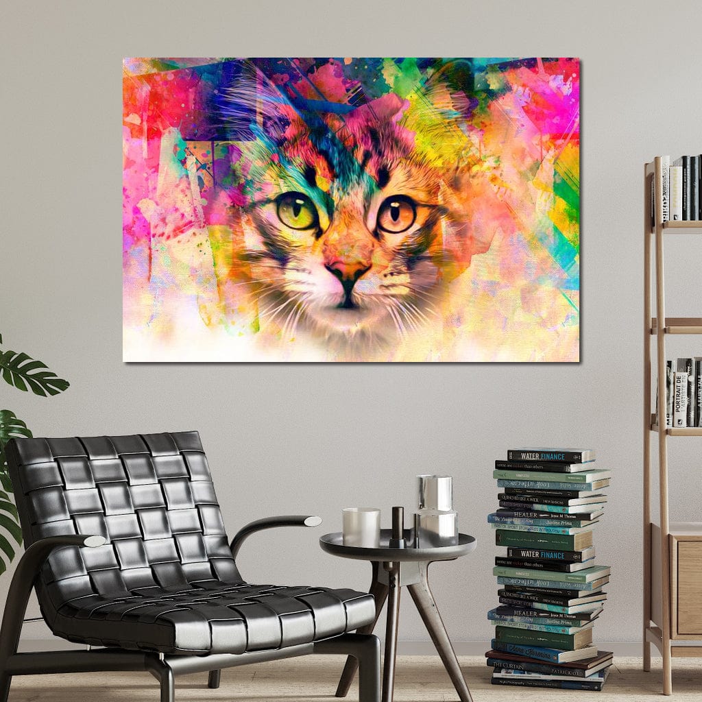 tablou canvas cu un chip de pisica redat in culori vii, pe fundal abstract stil pictura graffiti