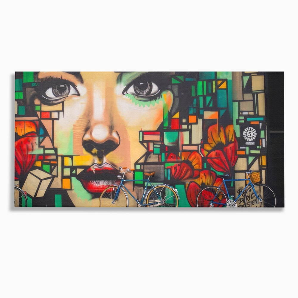 Tablou Canvas Premium LuxCanva® A1332, Graffiti Wall Art , Camera Copil, Biciclete, Arta Stradala, Femeie, Studio, Culori Vibrante