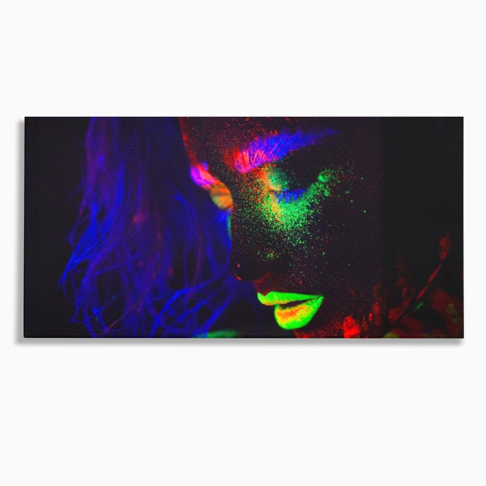 Leinwand Premium Canvas Wandkunst LuxCanva® A1357, Buntes Mädchen, Hübsch, Neon, Glitter, Phosphoreszierend, Lebendige Farben