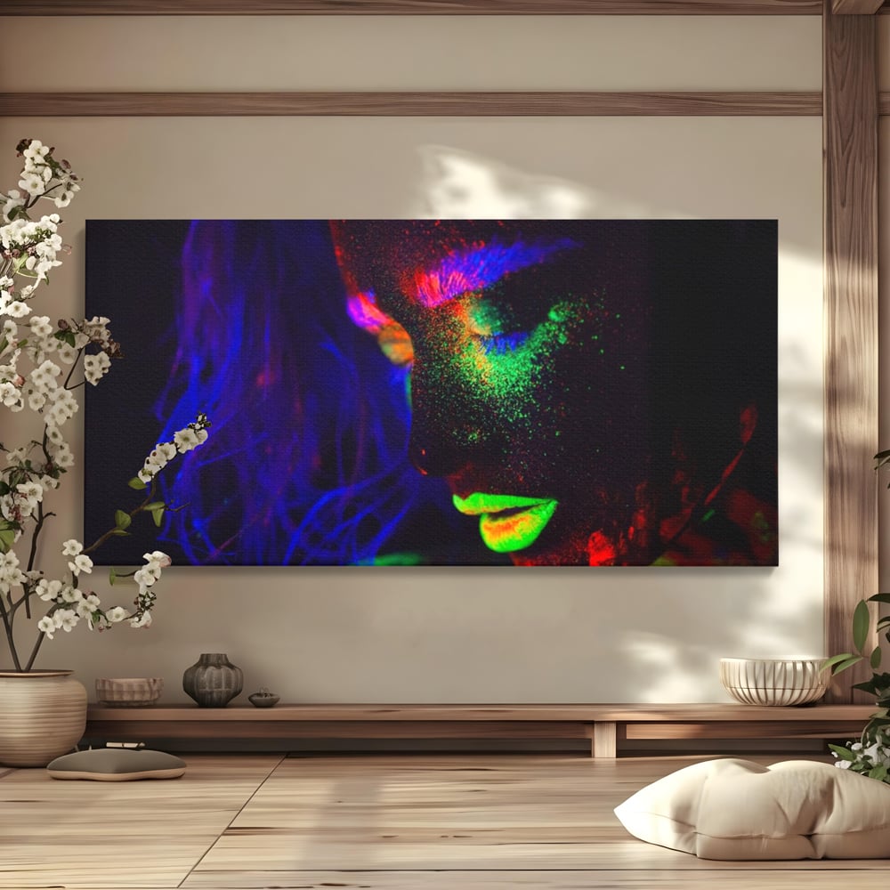 Leinwand Premium Canvas Wandkunst LuxCanva® A1357, Buntes Mädchen, Hübsch, Neon, Glitter, Phosphoreszierend, Lebendige Farben