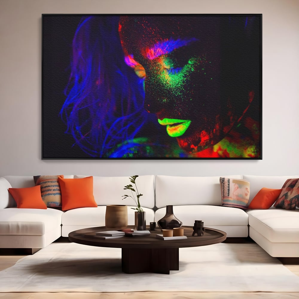 Leinwand Premium Canvas Wandkunst LuxCanva® A1357, Buntes Mädchen, Hübsch, Neon, Glitter, Phosphoreszierend, Lebendige Farben