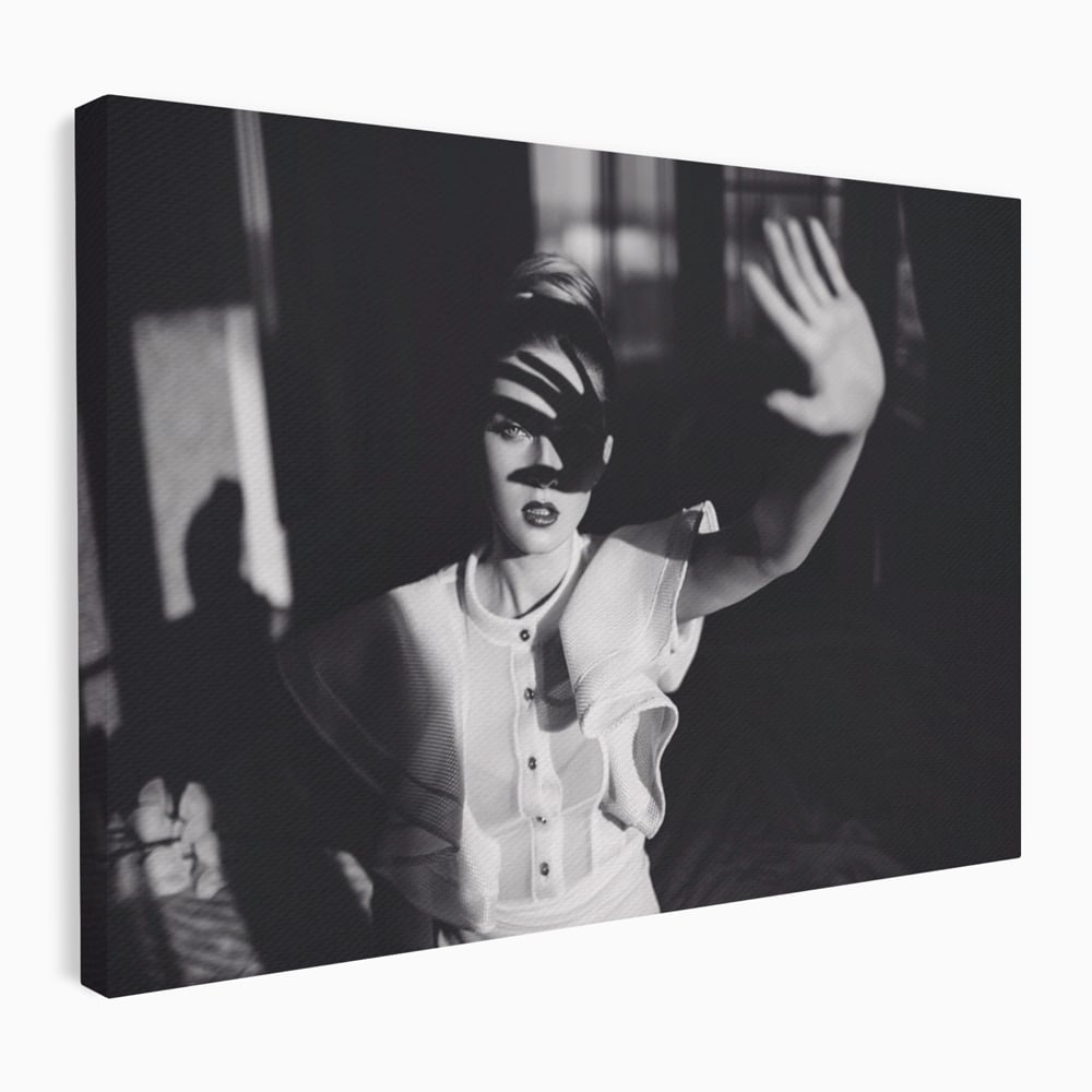 Tablou Canvas Premium LuxCanva® A1358, Elegant Lady , Frumusete, Dormitor, Femeie, Living, Alb-Negru