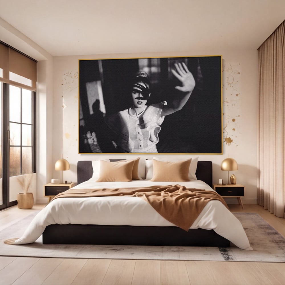 Tablou Canvas Premium LuxCanva® A1358, Elegant Lady , Frumusete, Dormitor, Femeie, Living, Alb-Negru