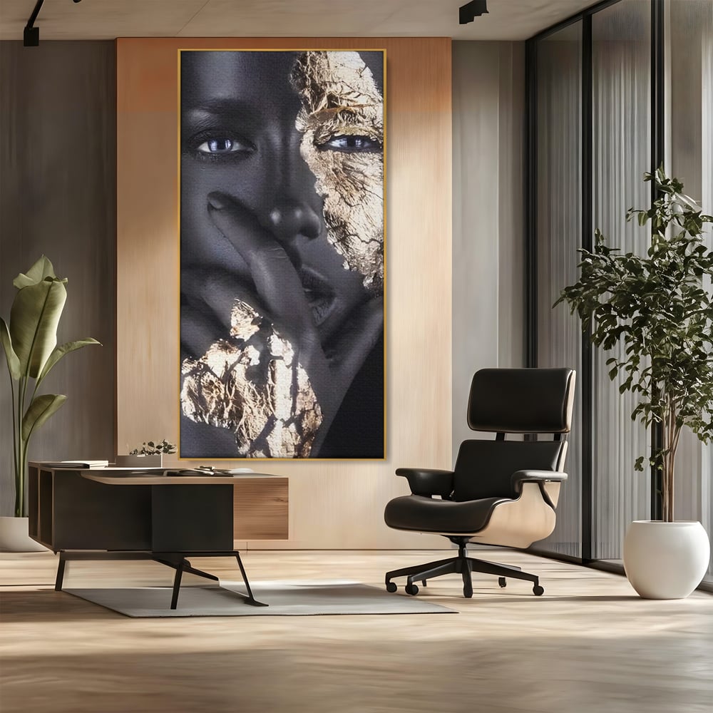 Tablou Canvas Premium LuxCanva® A1453, Stare Aurie , Decorativ, Living, Frumusete, Femeie Cu Ochi Albastri, Mister, Living, Culori Vibrante
