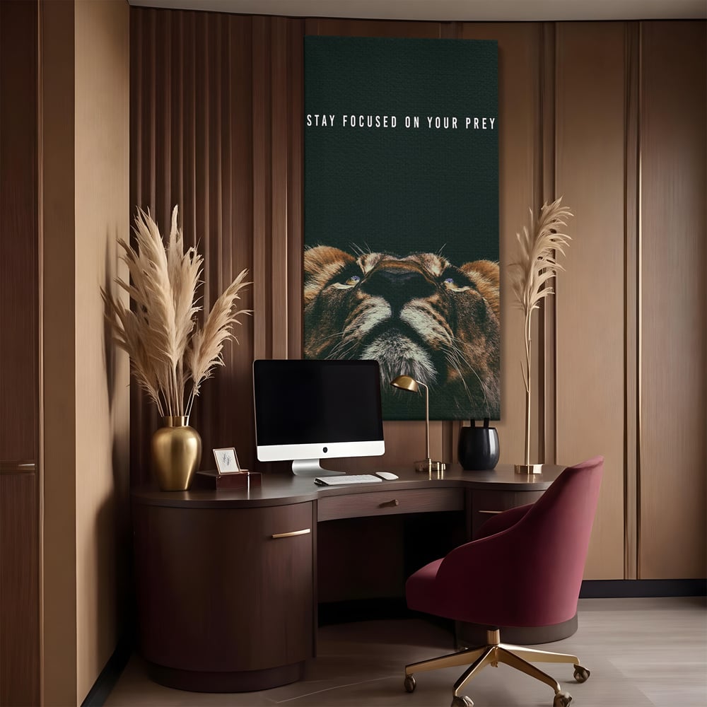 Tablou Canvas Premium LuxCanva® B1035, Stay Focused On Your Prey , Decorativ, Concentrare, Putere, Leu, Motivational, Culori Vibrante