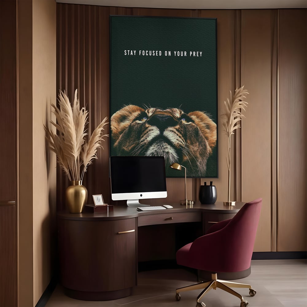 Tablou Canvas Premium LuxCanva® B1035, Stay Focused On Your Prey , Decorativ, Concentrare, Putere, Leu, Motivational, Culori Vibrante