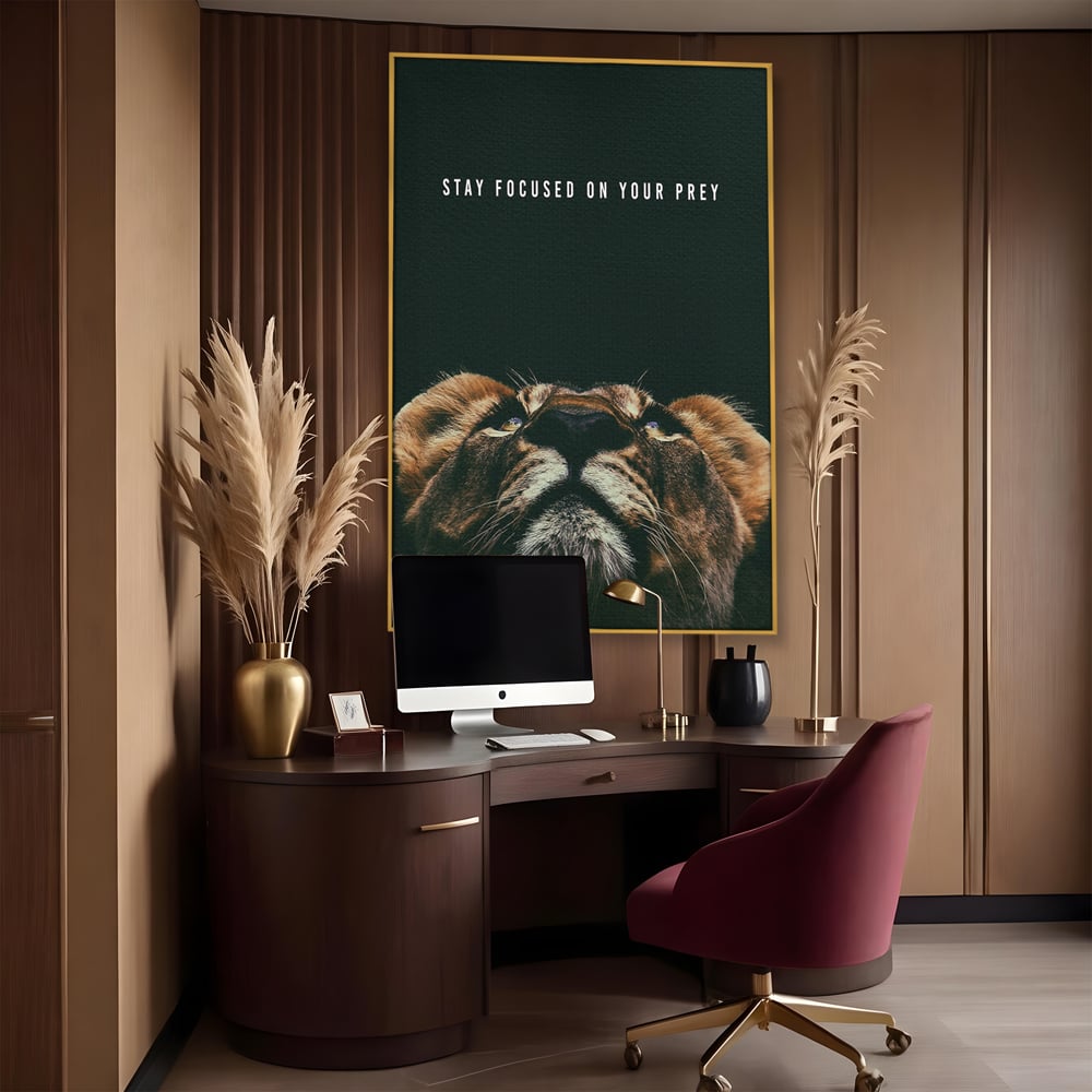 Tablou Canvas Premium LuxCanva® B1035, Stay Focused On Your Prey , Decorativ, Concentrare, Putere, Leu, Motivational, Culori Vibrante