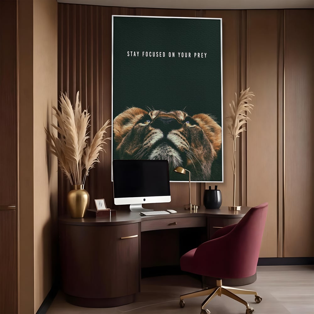 Tablou Canvas Premium LuxCanva® B1035, Stay Focused On Your Prey , Decorativ, Concentrare, Putere, Leu, Motivational, Culori Vibrante