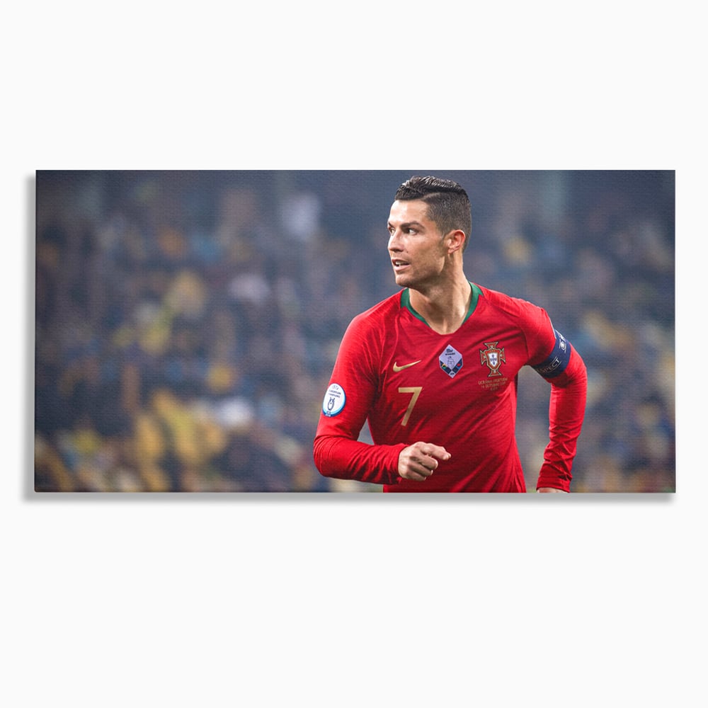 Tablou Canvas Premium LuxCanva® C1053, Cristiano Ronaldo , Culori, Capitan, Portugalia, The Best Ever, Camera Copilului, Gaming Room, Relaxare, Culori Vibrante