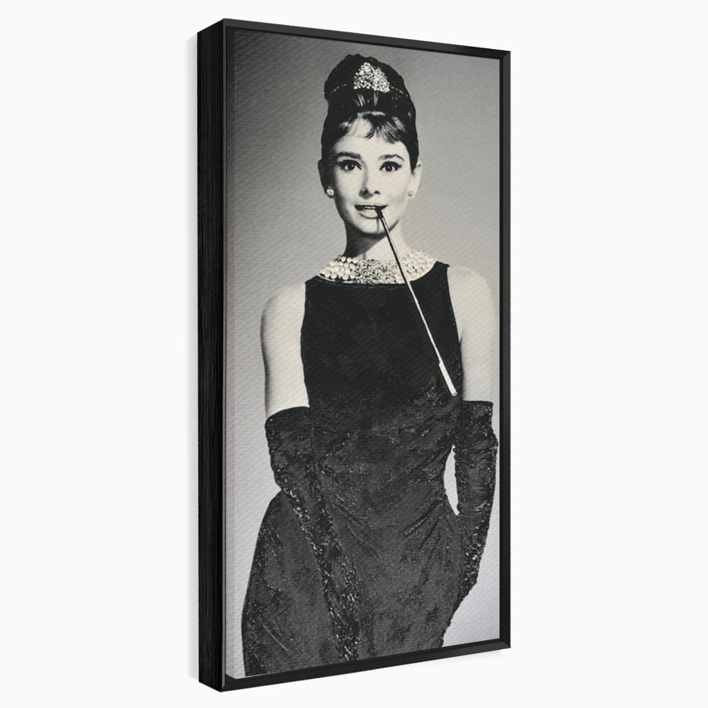 Tablou Canvas Premium LuxCanva® C1072, Beatiful Audrey Hepburn , Diva, Beauty, Audrey Hepburn, Living Room, Office, Relaxare, Culori Vibrante