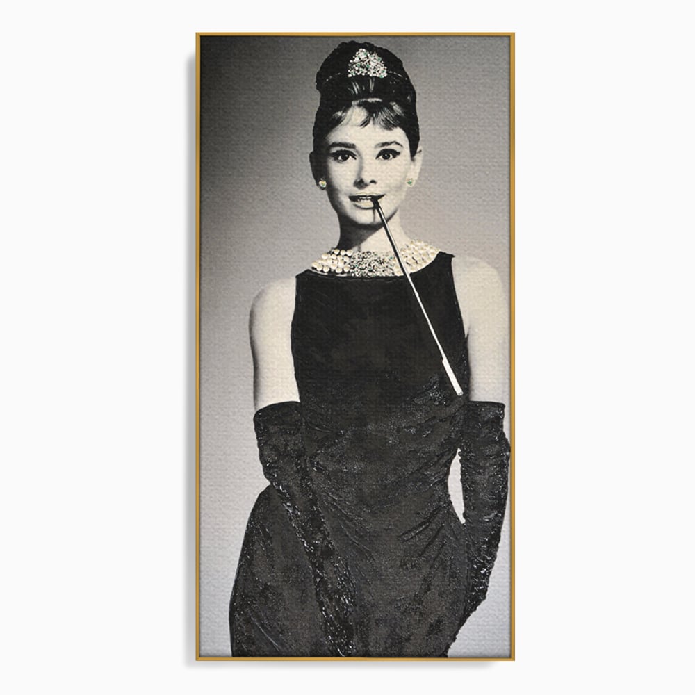 Tablou Canvas Premium LuxCanva® C1072, Beatiful Audrey Hepburn , Diva, Beauty, Audrey Hepburn, Living Room, Office, Relaxare, Culori Vibrante