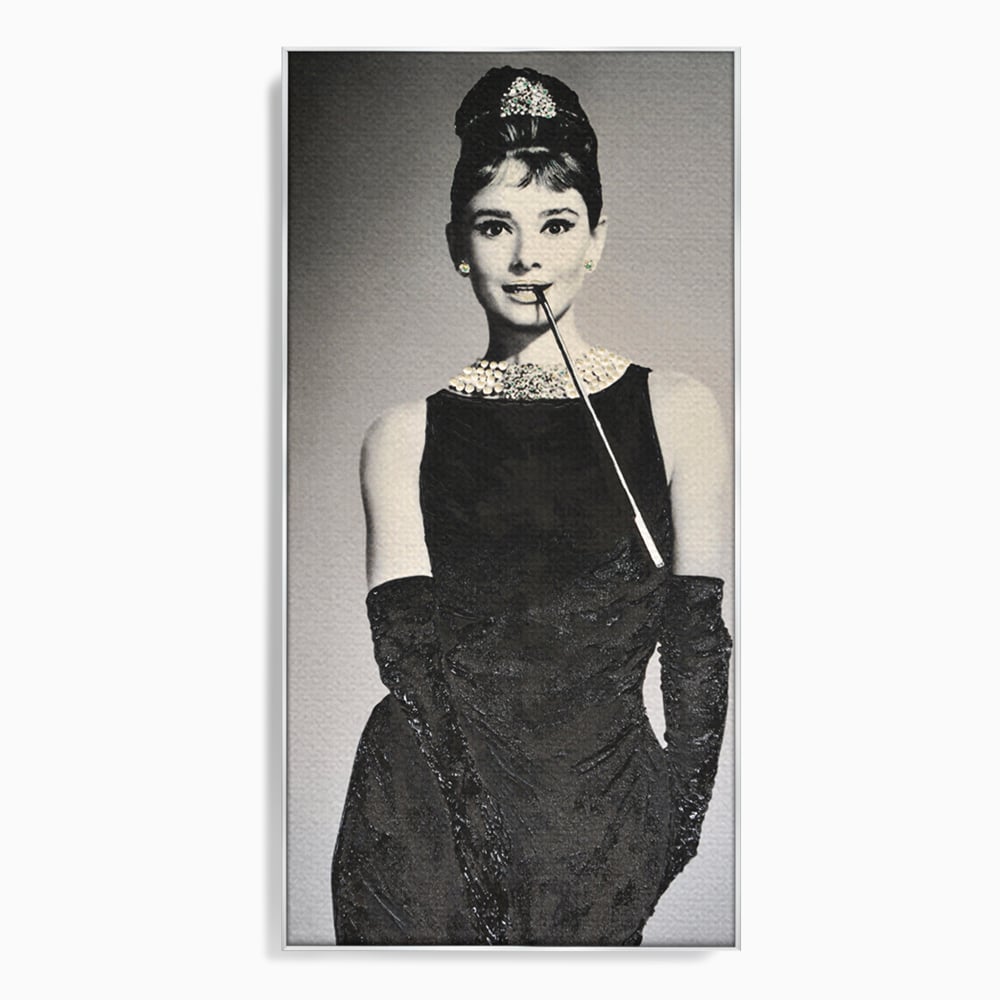 Tablou Canvas Premium LuxCanva® C1072, Beatiful Audrey Hepburn , Diva, Beauty, Audrey Hepburn, Living Room, Office, Relaxare, Culori Vibrante