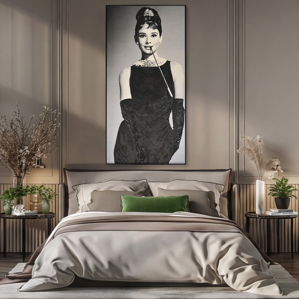 Tablou Canvas Premium LuxCanva® C1072, Beatiful Audrey Hepburn , Diva, Beauty, Audrey Hepburn, Living Room, Office, Relaxare, Culori Vibrante