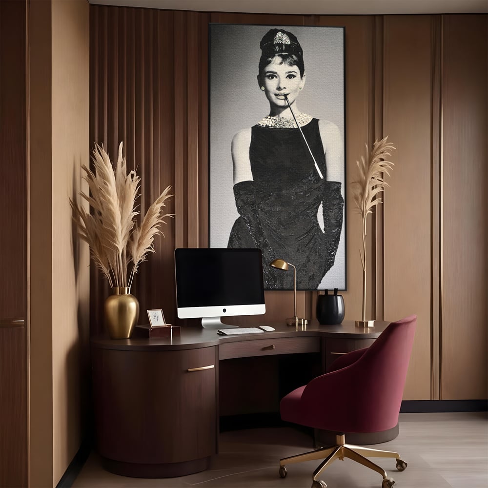 Tablou Canvas Premium LuxCanva® C1072, Beatiful Audrey Hepburn , Diva, Beauty, Audrey Hepburn, Living Room, Office, Relaxare, Culori Vibrante