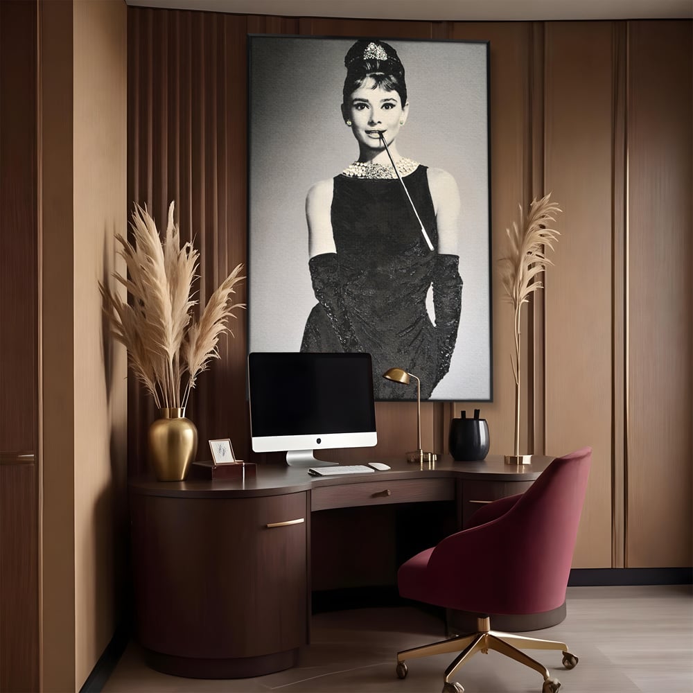 Tablou Canvas Premium LuxCanva® C1072, Beatiful Audrey Hepburn , Diva, Beauty, Audrey Hepburn, Living Room, Office, Relaxare, Culori Vibrante