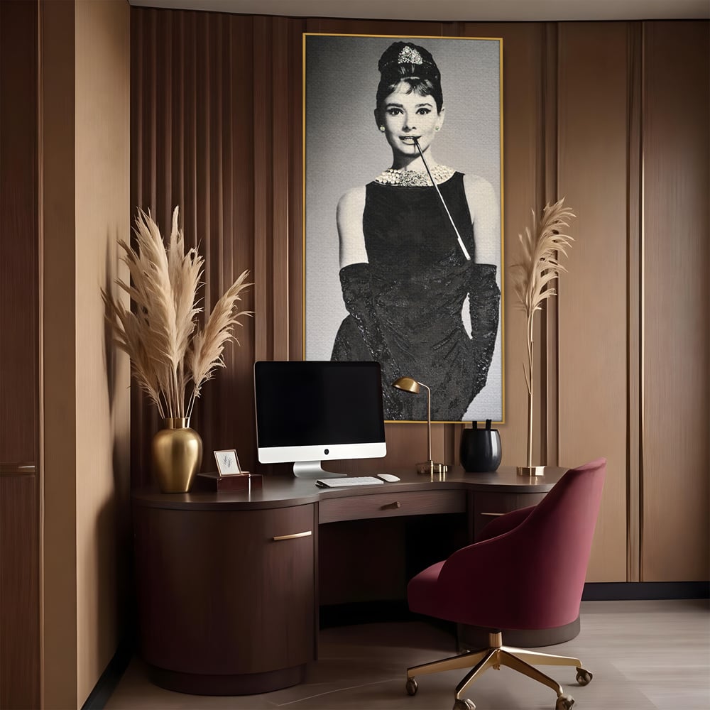 Tablou Canvas Premium LuxCanva® C1072, Beatiful Audrey Hepburn , Diva, Beauty, Audrey Hepburn, Living Room, Office, Relaxare, Culori Vibrante
